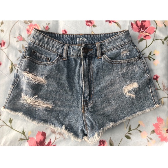 BDG URBAN OUTFITTERS high rise dree cheeky shorts - Picture 4 of 9